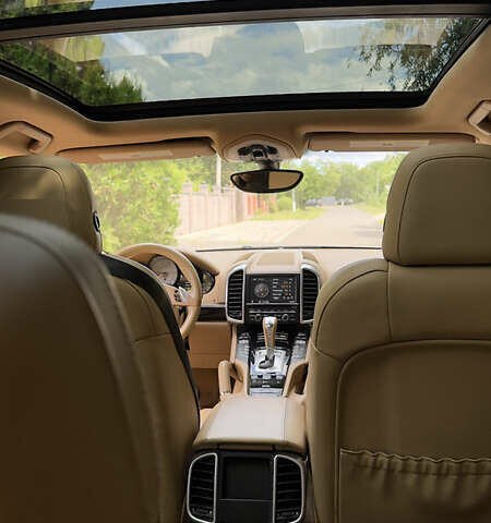 Чорний Порше Cayenne, об'ємом двигуна 4.81 л та пробігом 135 тис. км за 15700 $, фото 9 на Automoto.ua