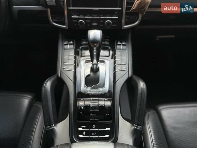 Черный Порше Каен, объемом двигателя 3.6 л и пробегом 155 тыс. км за 16900 $, фото 34 на Automoto.ua