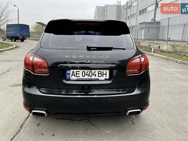 Чорний Порше Cayenne, об'ємом двигуна 3 л та пробігом 175 тис. км за 17999 $, фото 1 на Automoto.ua