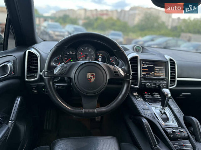 Чорний Порше Cayenne, об'ємом двигуна 4.8 л та пробігом 278 тис. км за 14999 $, фото 54 на Automoto.ua