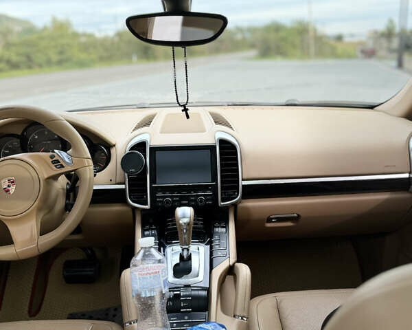 Черный Порше Каен, объемом двигателя 3 л и пробегом 259 тыс. км за 22500 $, фото 16 на Automoto.ua