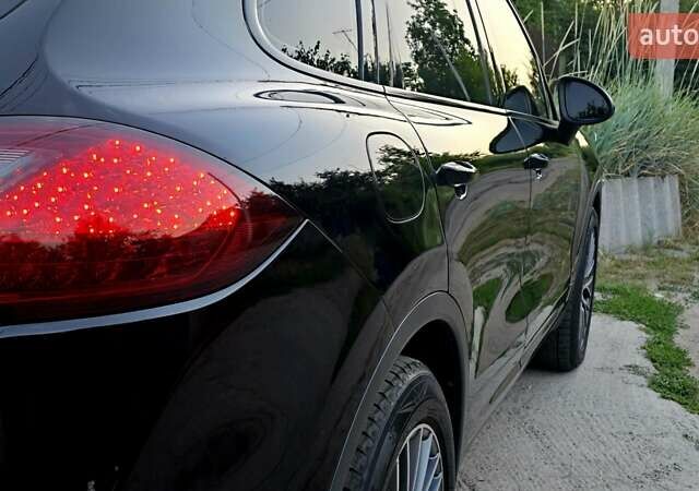Чорний Порше Cayenne, об'ємом двигуна 3 л та пробігом 254 тис. км за 21777 $, фото 20 на Automoto.ua