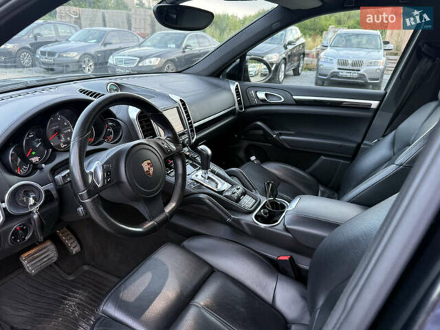 Чорний Порше Cayenne, об'ємом двигуна 4.8 л та пробігом 278 тис. км за 14500 $, фото 46 на Automoto.ua