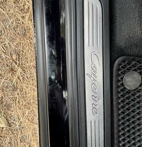 Черный Порше Каен, объемом двигателя 3 л и пробегом 240 тыс. км за 18999 $, фото 32 на Automoto.ua