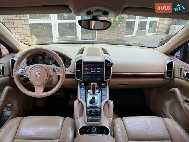 Чорний Порше Cayenne, об'ємом двигуна 3.6 л та пробігом 109 тис. км за 19900 $, фото 6 на Automoto.ua