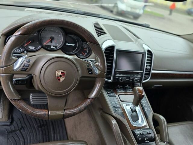 Чорний Порше Cayenne, об'ємом двигуна 4.8 л та пробігом 160 тис. км за 14500 $, фото 14 на Automoto.ua