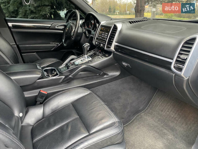 Черный Порше Каен, объемом двигателя 3 л и пробегом 236 тыс. км за 13999 $, фото 53 на Automoto.ua