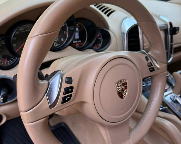 Чорний Порше Cayenne, об'ємом двигуна 3.6 л та пробігом 109 тис. км за 19900 $, фото 7 на Automoto.ua