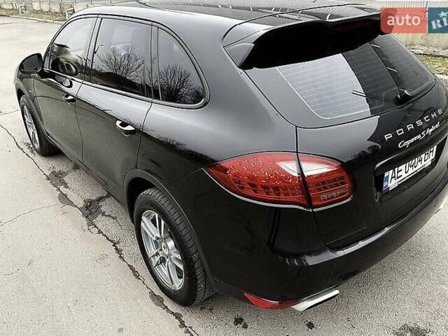 Чорний Порше Cayenne, об'ємом двигуна 3 л та пробігом 175 тис. км за 17999 $, фото 3 на Automoto.ua