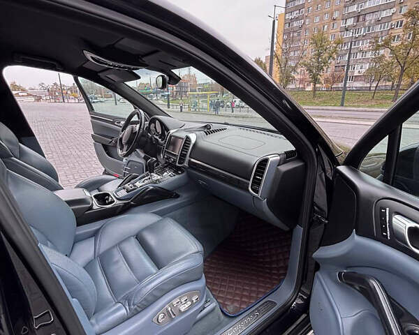 Чорний Порше Cayenne, об'ємом двигуна 4.81 л та пробігом 182 тис. км за 16500 $, фото 16 на Automoto.ua