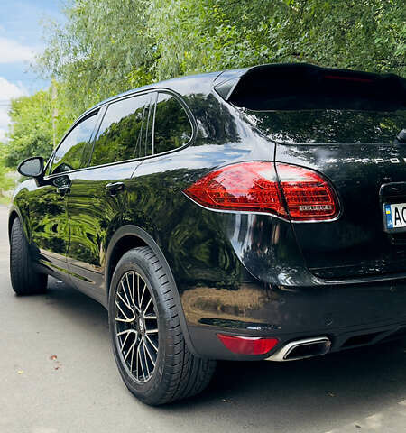 Чорний Порше Cayenne, об'ємом двигуна 4.81 л та пробігом 135 тис. км за 17777 $, фото 5 на Automoto.ua