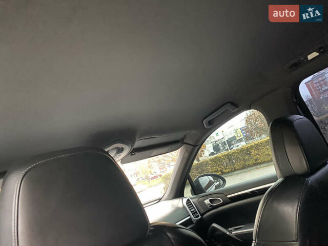Чорний Порше Cayenne, об'ємом двигуна 3 л та пробігом 235 тис. км за 13950 $, фото 29 на Automoto.ua