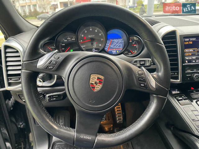 Чорний Порше Cayenne, об'ємом двигуна 3 л та пробігом 235 тис. км за 13950 $, фото 42 на Automoto.ua