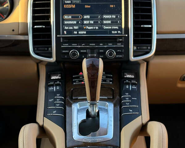 Черный Порше Каен, объемом двигателя 3 л и пробегом 217 тыс. км за 24999 $, фото 21 на Automoto.ua