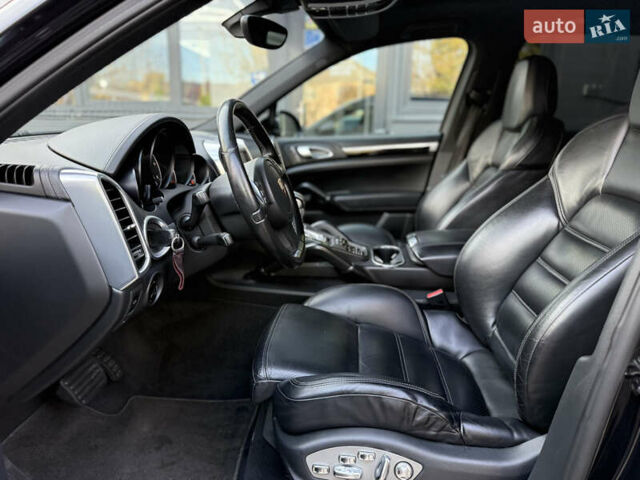 Порше Каен 2012 в Черновцах на Automoto.ua Черный Порше Каен, объемом двигателя 3 л и пробегом 296 тыс. км за 21500 $, фото 11 на Automoto.ua