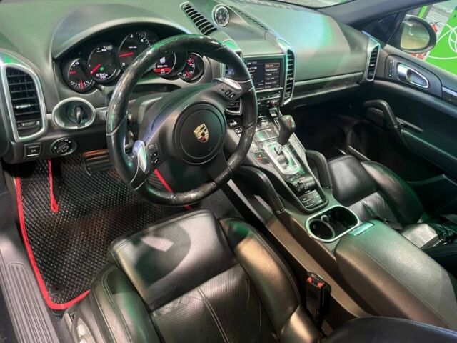 Черный Порше Каен, объемом двигателя 3 л и пробегом 160 тыс. км за 23900 $, фото 11 на Automoto.ua