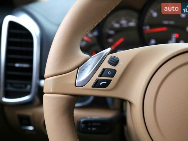 Черный Порше Каен, объемом двигателя 3 л и пробегом 103 тыс. км за 32000 $, фото 27 на Automoto.ua