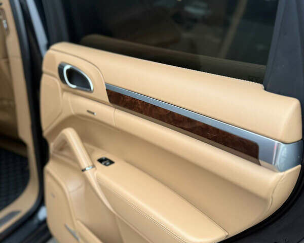 Черный Порше Каен, объемом двигателя 4.8 л и пробегом 175 тыс. км за 20500 $, фото 14 на Automoto.ua