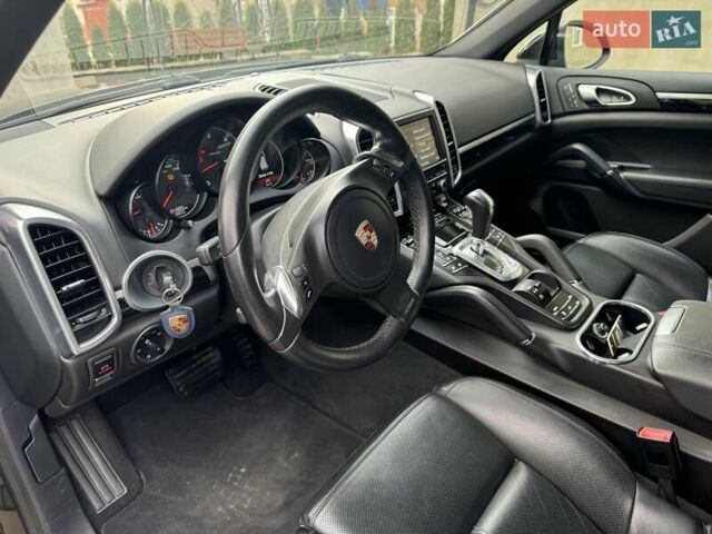 Чорний Порше Cayenne, об'ємом двигуна 2.97 л та пробігом 155 тис. км за 21400 $, фото 19 на Automoto.ua