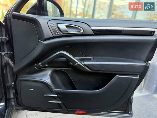 Порше Каен 2012 в Черновцах на Automoto.ua Черный Порше Каен, объемом двигателя 3 л и пробегом 296 тыс. км за 21500 $, фото 21 на Automoto.ua