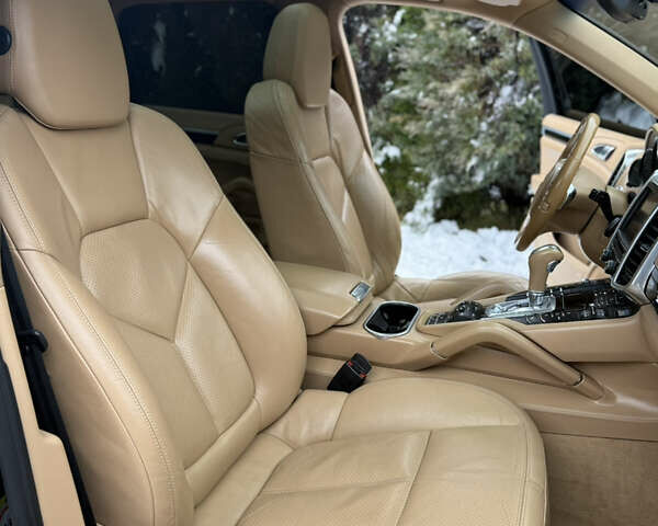 Чорний Порше Cayenne, об'ємом двигуна 3 л та пробігом 224 тис. км за 19350 $, фото 33 на Automoto.ua