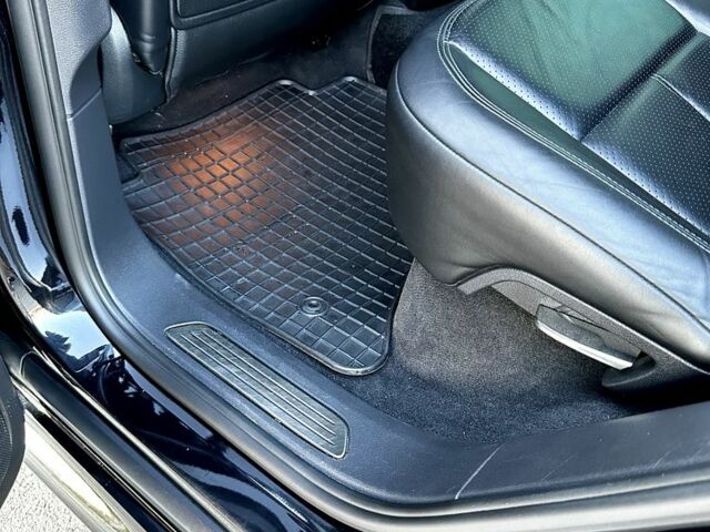 Черный Порше Каен, объемом двигателя 4.8 л и пробегом 196 тыс. км за 15000 $, фото 5 на Automoto.ua