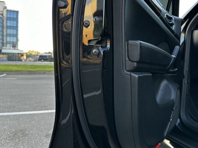 Порше Cayenne 2012 у Києві на Automoto.ua Чорний Порше Cayenne, об'ємом двигуна 4.8 л та пробігом 196 тис. км за 15000 $, фото 9 на Automoto.ua