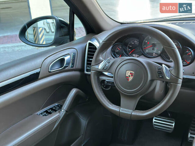 Чорний Порше Cayenne, об'ємом двигуна 4.8 л та пробігом 102 тис. км за 19999 $, фото 24 на Automoto.ua