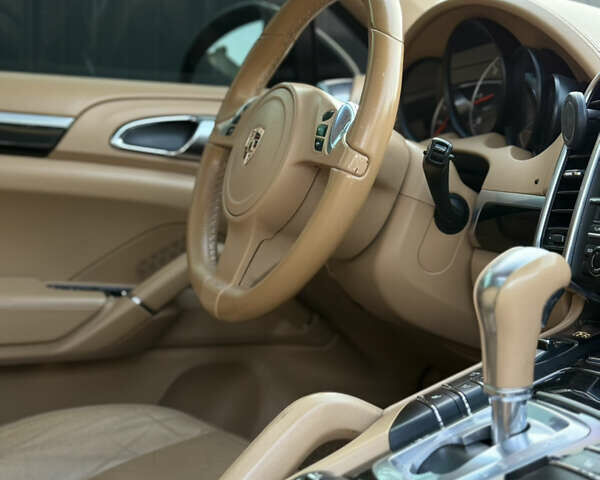 Черный Порше Каен, объемом двигателя 3 л и пробегом 222 тыс. км за 20499 $, фото 55 на Automoto.ua