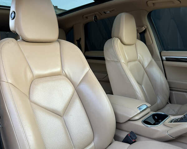 Черный Порше Каен, объемом двигателя 3 л и пробегом 222 тыс. км за 20499 $, фото 75 на Automoto.ua