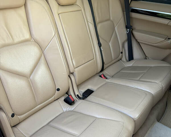 Черный Порше Каен, объемом двигателя 3 л и пробегом 222 тыс. км за 20499 $, фото 71 на Automoto.ua