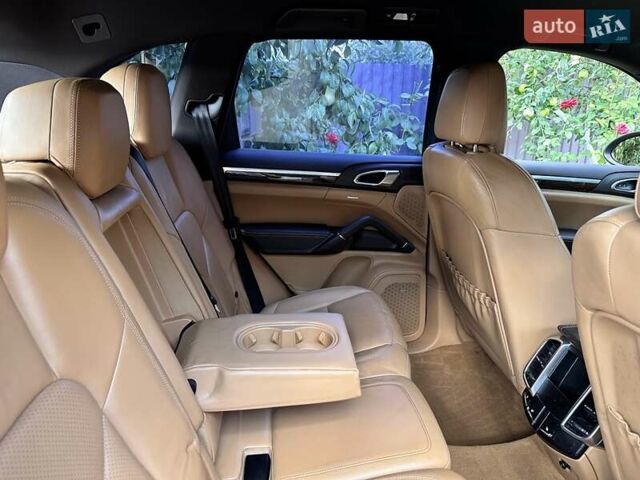 Черный Порше Каен, объемом двигателя 3 л и пробегом 113 тыс. км за 29500 $, фото 26 на Automoto.ua
