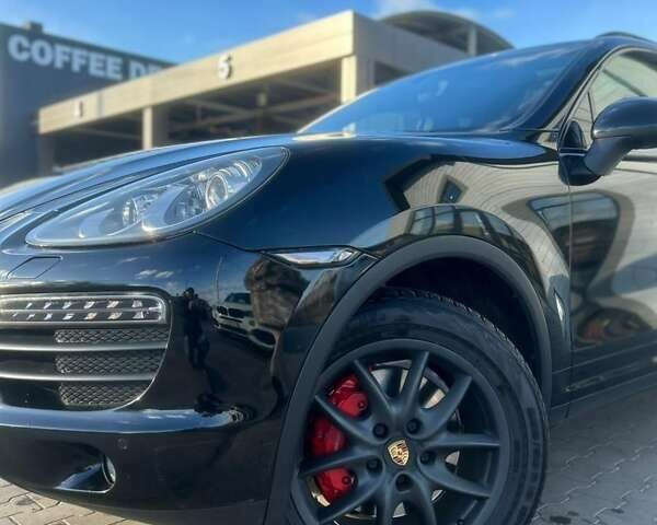 Черный Порше Каен, объемом двигателя 4.81 л и пробегом 116 тыс. км за 21000 $, фото 7 на Automoto.ua