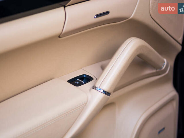 Черный Порше Каен, объемом двигателя 3.6 л и пробегом 168 тыс. км за 23300 $, фото 42 на Automoto.ua