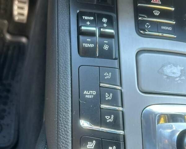 Черный Порше Каен, объемом двигателя 4.81 л и пробегом 116 тыс. км за 21000 $, фото 18 на Automoto.ua