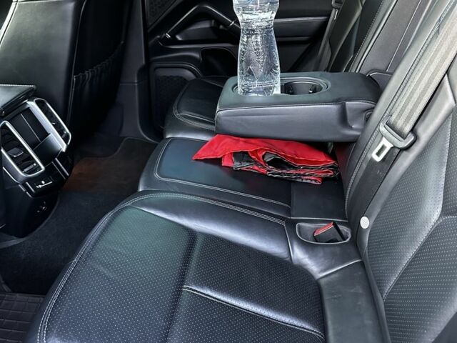 Порше Cayenne 2012 у Києві на Automoto.ua Чорний Порше Cayenne, об'ємом двигуна 4.8 л та пробігом 196 тис. км за 15000 $, фото 6 на Automoto.ua