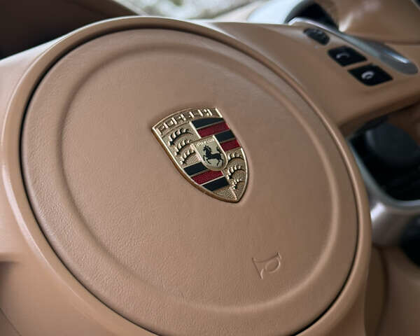 Чорний Порше Cayenne, об'ємом двигуна 3 л та пробігом 224 тис. км за 19350 $, фото 29 на Automoto.ua