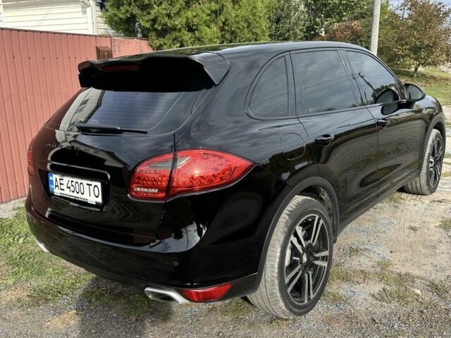 Чорний Порше Cayenne, об'ємом двигуна 3 л та пробігом 296 тис. км за 20000 $, фото 4 на Automoto.ua