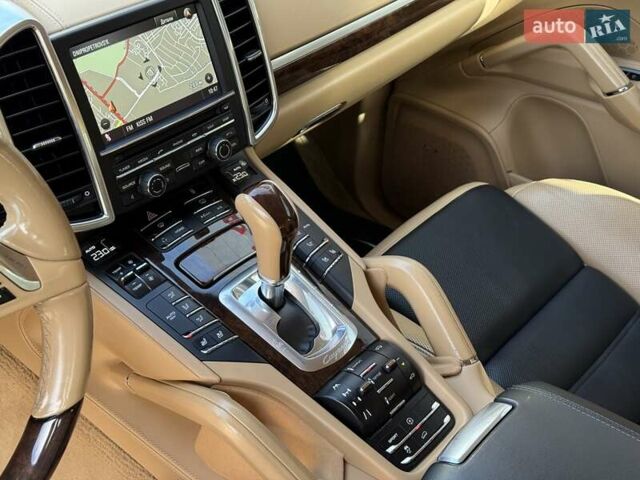Черный Порше Каен, объемом двигателя 4.81 л и пробегом 124 тыс. км за 35000 $, фото 19 на Automoto.ua