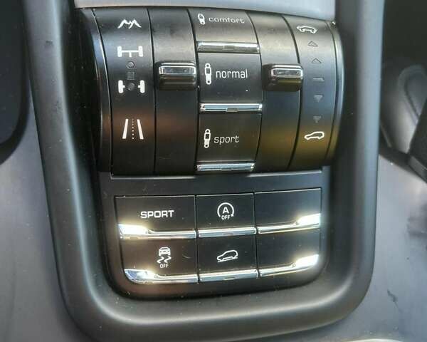 Черный Порше Каен, объемом двигателя 4.81 л и пробегом 116 тыс. км за 21000 $, фото 17 на Automoto.ua