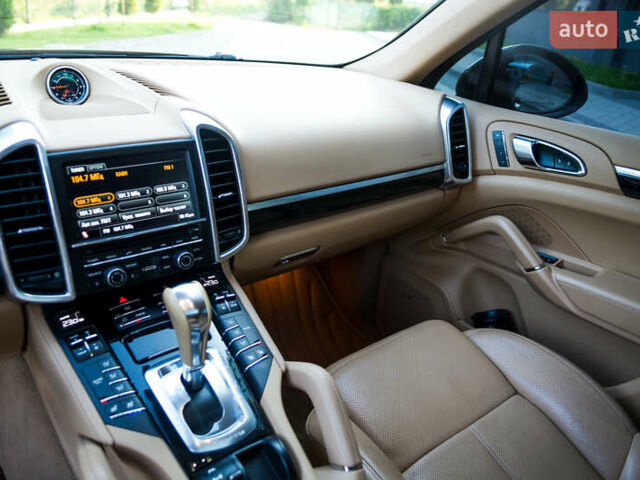 Черный Порше Каен, объемом двигателя 3.6 л и пробегом 168 тыс. км за 23300 $, фото 51 на Automoto.ua