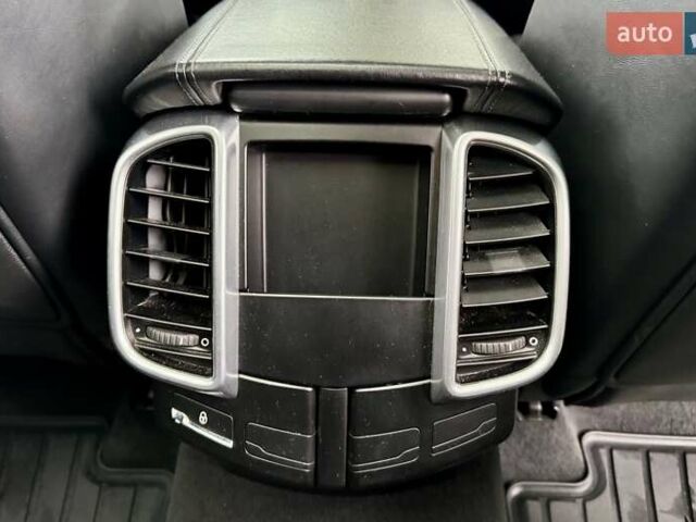 Чорний Порше Cayenne, об'ємом двигуна 3 л та пробігом 231 тис. км за 19800 $, фото 39 на Automoto.ua