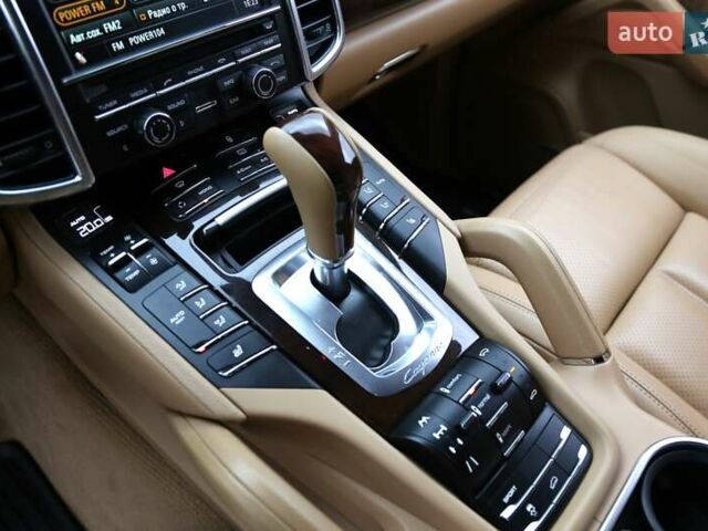 Черный Порше Каен, объемом двигателя 3 л и пробегом 103 тыс. км за 32000 $, фото 19 на Automoto.ua