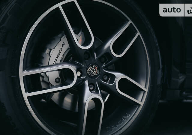 Чорний Порше Cayenne, об'ємом двигуна 4.8 л та пробігом 220 тис. км за 22500 $, фото 15 на Automoto.ua