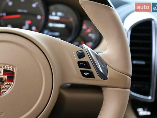 Черный Порше Каен, объемом двигателя 3 л и пробегом 103 тыс. км за 32000 $, фото 29 на Automoto.ua