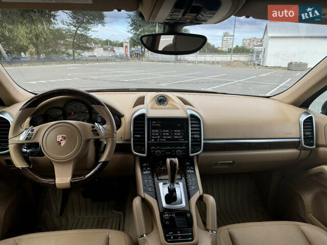 Черный Порше Каен, объемом двигателя 3.6 л и пробегом 170 тыс. км за 16500 $, фото 4 на Automoto.ua