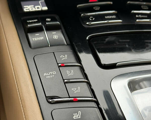 Чорний Порше Cayenne, об'ємом двигуна 3 л та пробігом 224 тис. км за 19350 $, фото 28 на Automoto.ua