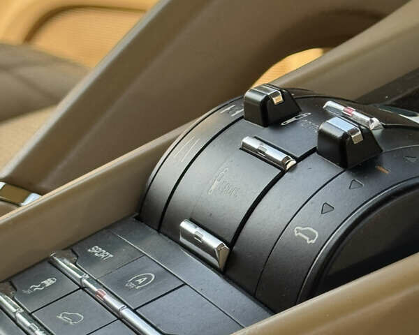 Чорний Порше Cayenne, об'ємом двигуна 3 л та пробігом 224 тис. км за 19350 $, фото 57 на Automoto.ua