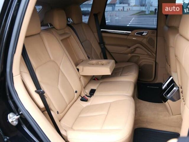 Черный Порше Каен, объемом двигателя 3 л и пробегом 103 тыс. км за 32000 $, фото 8 на Automoto.ua