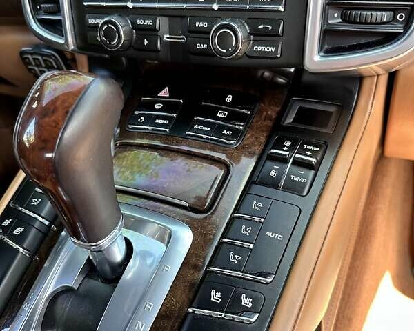Черный Порше Каен, объемом двигателя 3 л и пробегом 113 тыс. км за 29500 $, фото 14 на Automoto.ua